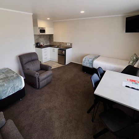 บีเคเอส โพฮูตูกาวา ลอดจ์ Motel วานกาไร ภายนอก รูปภาพ