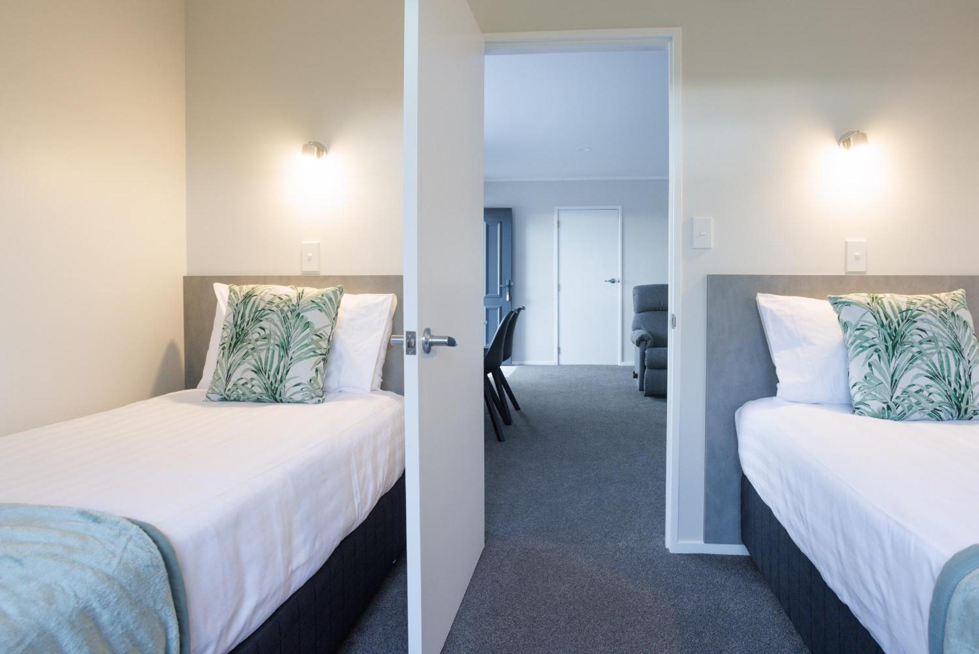บีเคเอส โพฮูตูกาวา ลอดจ์ Motel วานกาไร ภายนอก รูปภาพ